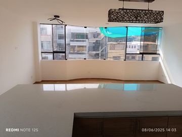 Venta Departamento de estreno 98m2 de  en San Borja