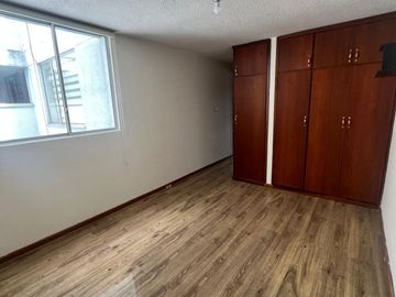 Vendo departamento 77M2, conjunto privado, Conocoto, Valle De Los Chillos