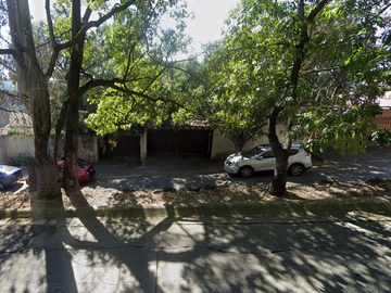 🏡 ¡Vive en la exclusividad de Lomas de la Herradura! 🌳