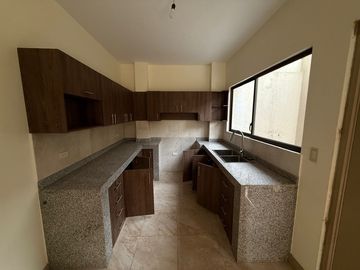 CASA NUEVA 185M2 EN GUAYACANES, PROXIMO AL PARQUE SAMANES