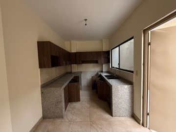 CASA NUEVA 185M2 EN GUAYACANES, PROXIMO AL PARQUE SAMANES