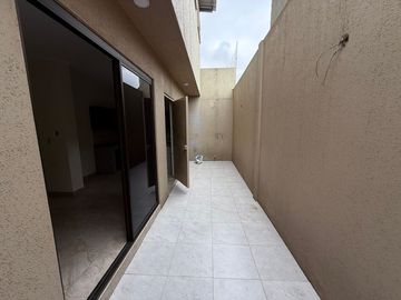 CASA NUEVA 185M2 EN GUAYACANES, PROXIMO AL PARQUE SAMANES