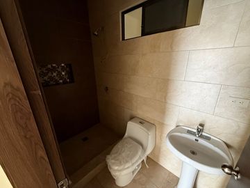 CASA NUEVA 185M2 EN GUAYACANES, PROXIMO AL PARQUE SAMANES