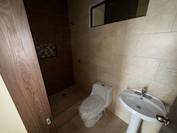 CASA NUEVA 185M2 EN GUAYACANES, PROXIMO AL PARQUE SAMANES