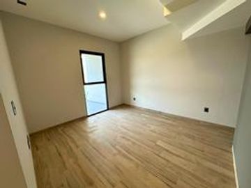 Residencia de lujo en La Vista Residencial, Querétaro. Ubicado frente al centro comercial Paseo Querétaro.