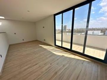 Residencia de lujo en La Vista Residencial, Querétaro. Ubicado frente al centro comercial Paseo Querétaro.