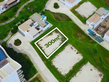 VENDO terreno de 300 m2 en La Jolla, Asia