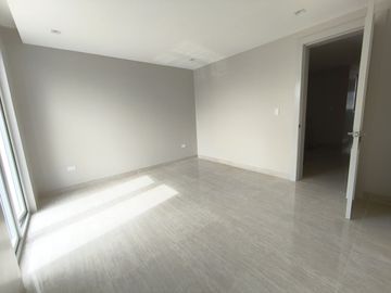 En venta de estreno , tu oportunidad, llama.