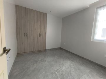 En venta de estreno , tu oportunidad, llama.