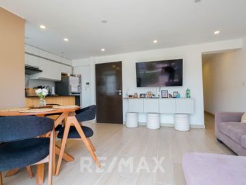 EN VENTA FUNCIONAL FLAT EN SURCO