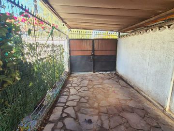 ¡gran Oportunidad! Hermosa Casa De 2 Pisos En Venta En Macul