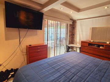 ¡gran Oportunidad! Hermosa Casa De 2 Pisos En Venta En Macul