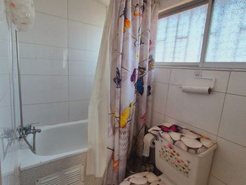 ¡gran Oportunidad! Hermosa Casa De 2 Pisos En Venta En Macul