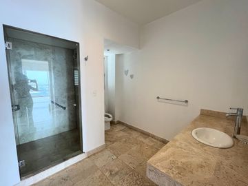 Departamento en renta en Edificio H2O con vista hacia La Mexicana