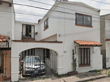 ¡Bonita casa! Adquiere esta propiedad por un costo menor