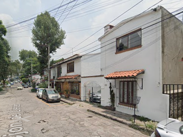 ¡Bonita casa! Adquiere esta propiedad por un costo menor