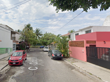 VENDO CASA EN LA FLORESTA-VER
