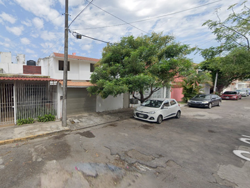 VENDO CASA EN LA FLORESTA-VER