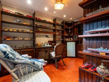 Lujosa villa en venta con 2.875m2T sector Santa María de Sayausí