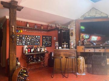 Lujosa villa en venta con 2.875m2T sector Santa María de Sayausí