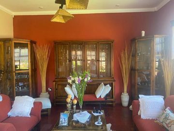 Lujosa villa en venta con 2.875m2T sector Santa María de Sayausí