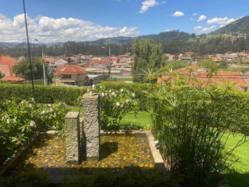 Lujosa villa en venta con 2.875m2T sector Santa María de Sayausí