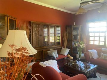 Lujosa villa en venta con 2.875m2T sector Santa María de Sayausí
