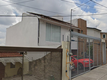 Invierte en una linda propiedad ¡Bonita casa en Ciudad Brisa!