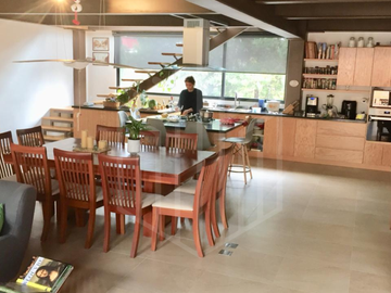 HERMOSA CASA EN CHILUCA.