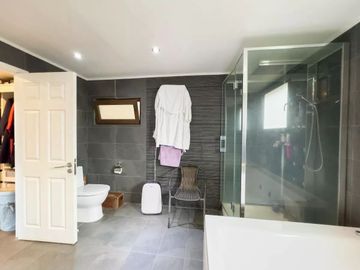 Exclusiva Casa En Lonco, Sector Punta Del Este