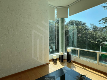 HERMOSA CASA CON JARDÍN DE ENSUEÑO EN VENTA EN CHILUCA.
