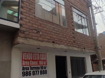 REMATO CASA DE 3 PISOS