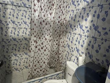 REMATO CASA DE 3 PISOS