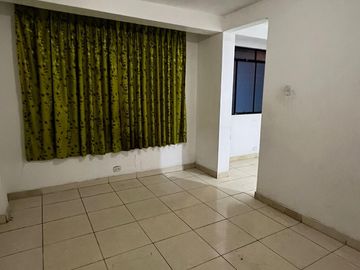 REMATO CASA DE 3 PISOS
