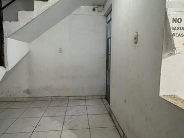 REMATO CASA DE 3 PISOS