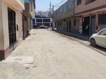 REMATO CASA DE 3 PISOS