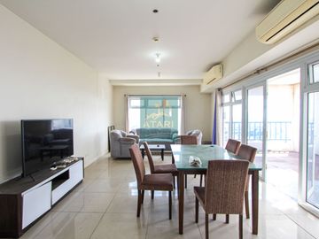 Elegant 3BR Condo at Sedona Parc – Spacious Corner Unit with Balcony