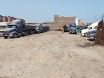 TERRENO-ESQUINA 1,427m2 - LOS CIRUELOS - S.J.L.
