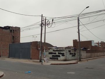 TERRENO-ESQUINA 1,427m2 - LOS CIRUELOS - S.J.L.