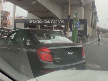 TERRENO-ESQUINA 1,427m2 - LOS CIRUELOS - S.J.L.