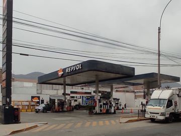 TERRENO-ESQUINA 1,427m2 - LOS CIRUELOS - S.J.L.