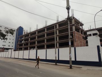 TERRENO-ESQUINA 1,427m2 - LOS CIRUELOS - S.J.L.