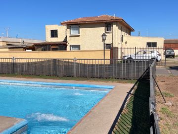 VENTA Amplia Casa en Av. Guillermo Ulriksen/Colegio Trinity, LA SERENA