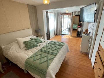VENTA Amplia Casa en Av. Guillermo Ulriksen/Colegio Trinity, LA SERENA