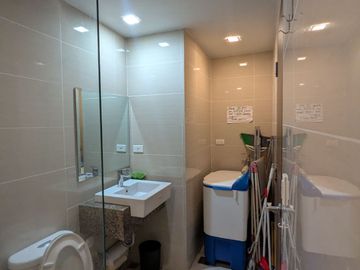 FOR SALE: 1br unit One Uptown Residences AIRBNB READY