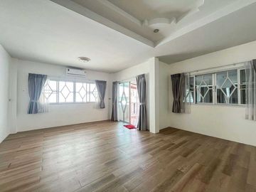 Semi Detached for Sale Ratchathani 6 Village 140 sq.m.