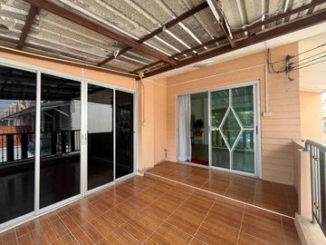 Semi Detached for Sale Ratchathani 6 Village 140 sq.m.