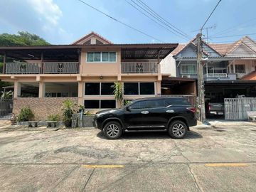 Semi Detached for Sale Ratchathani 6 Village 140 sq.m.