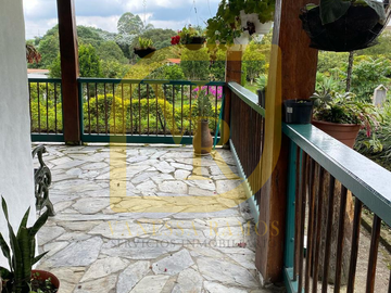Casa Campestre en Venta via Circasia Salento