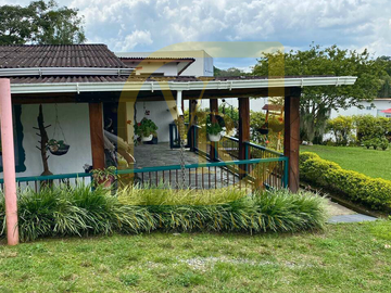 Casa Campestre en Venta via Circasia Salento